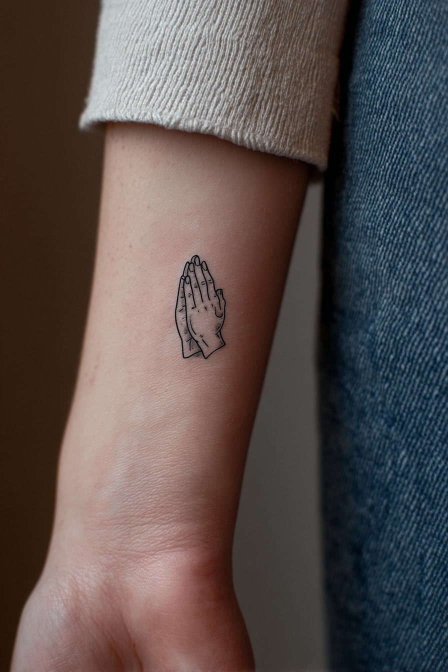 20 Dainty Christian Tattoos For Women InkTattooz 20-dainty-christian-tattoos-for-women-inktattooz